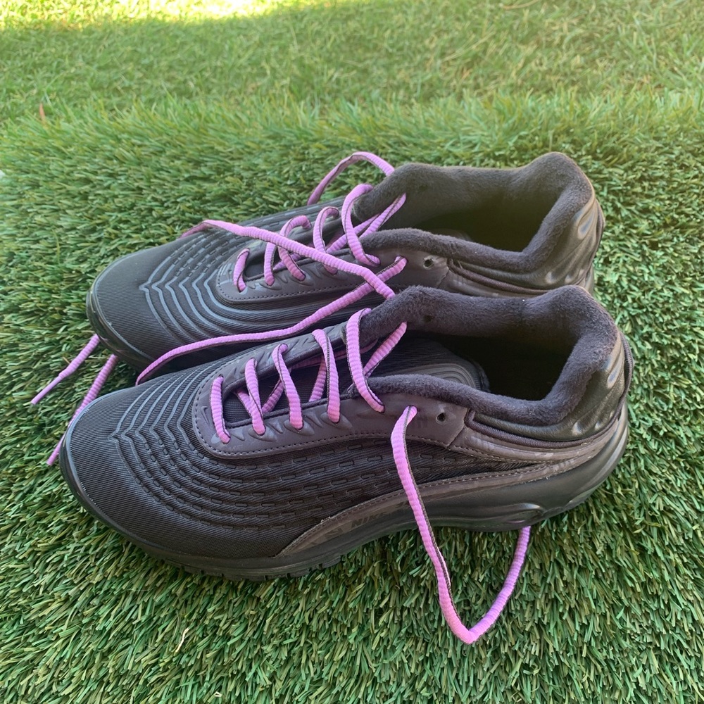 Women’s Nike Air Max Deluxe SE Sneakers Sz 7.5